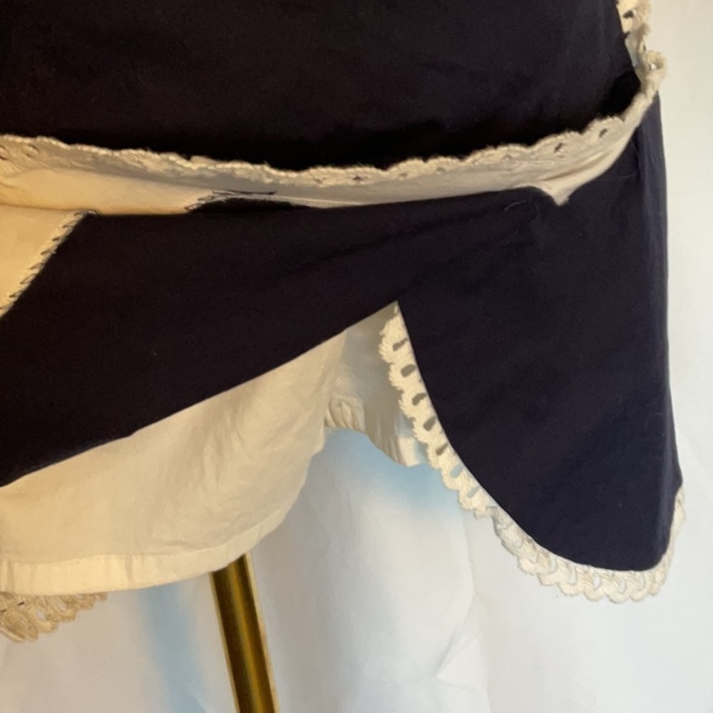 Lilly Pulitzer Navy w/white trim skort size 2 - Picture 6 of 6